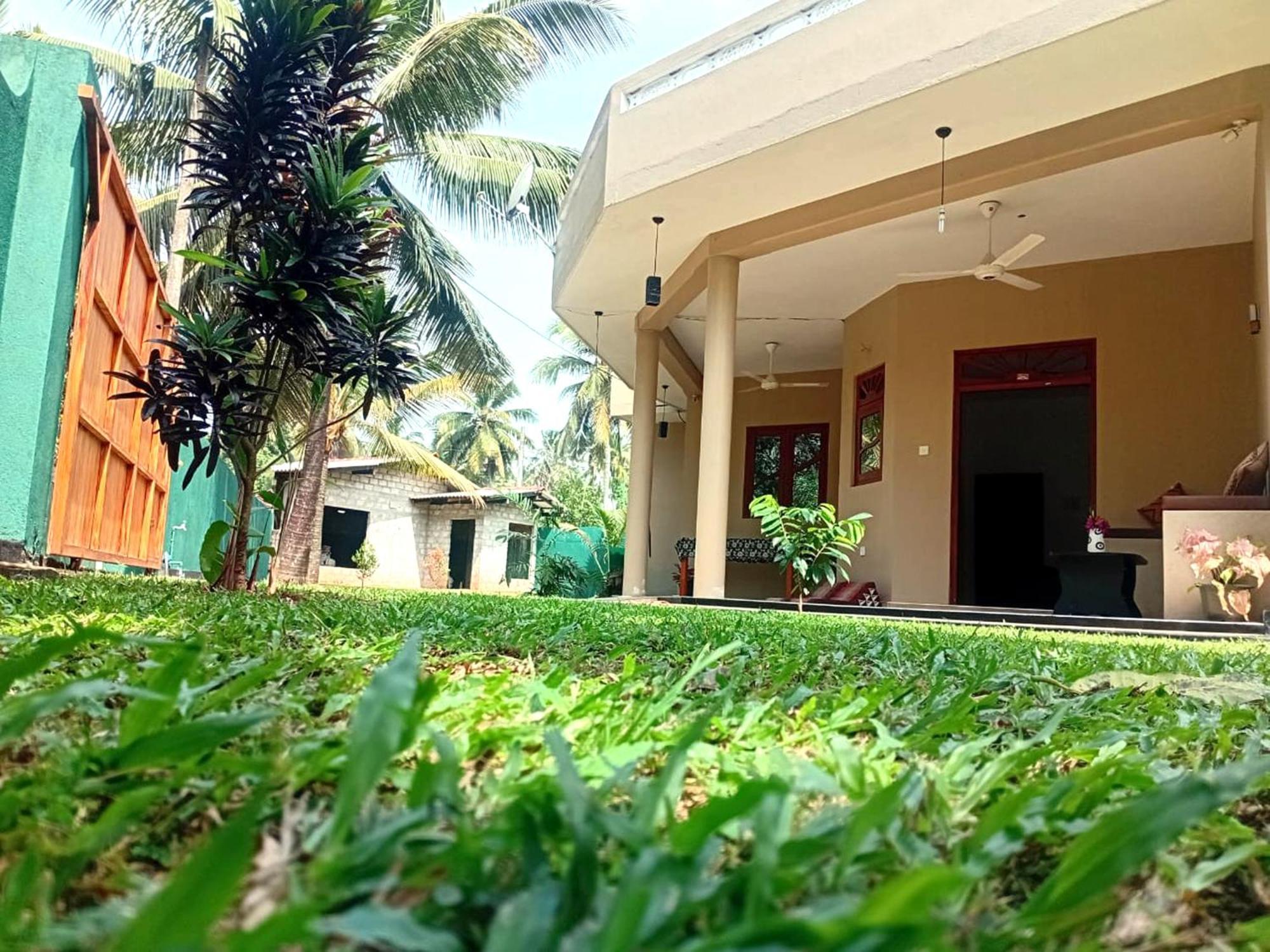 Guesthouse Dilush Beruwala Buitenkant foto