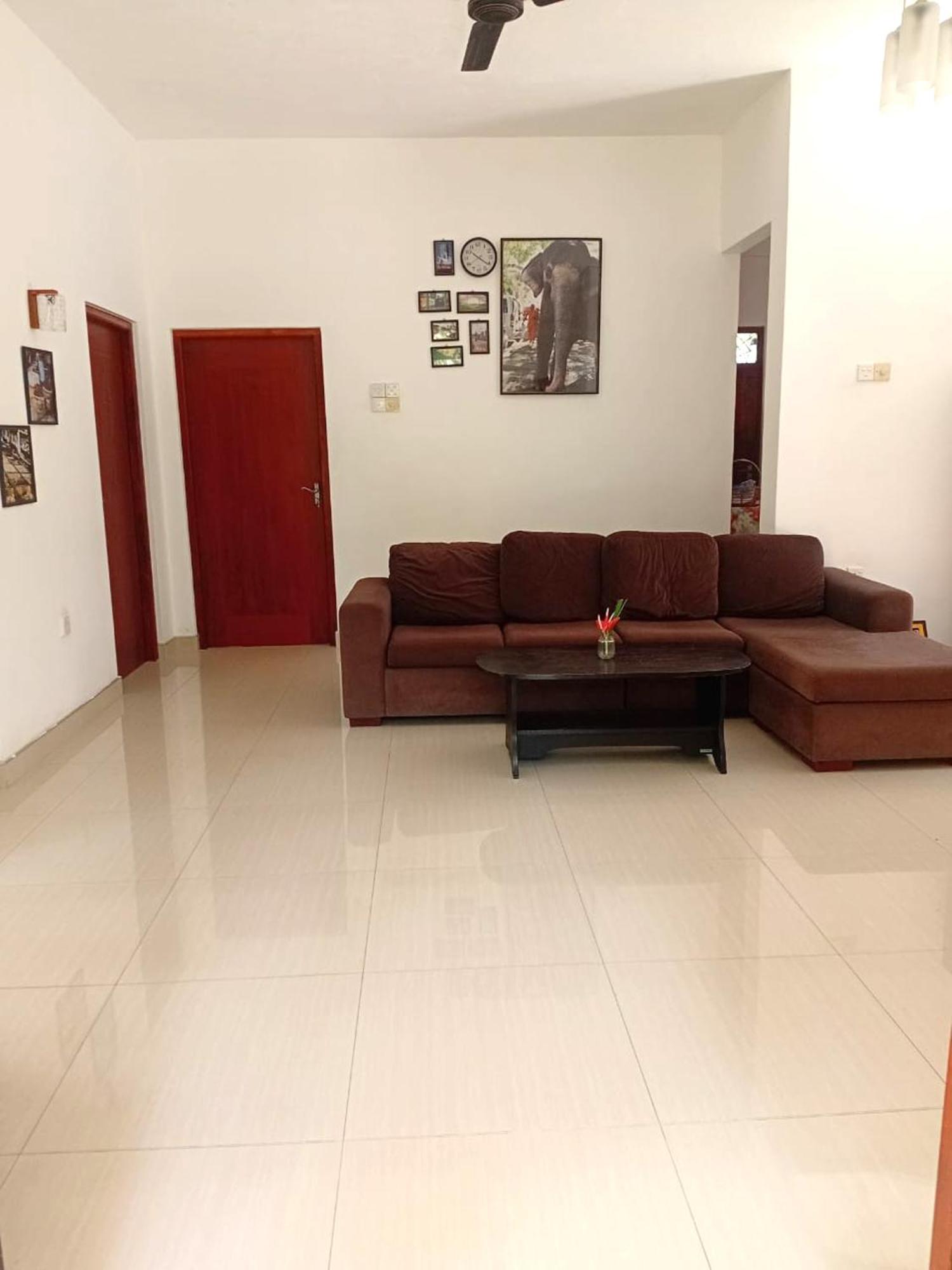 Guesthouse Dilush Beruwala Buitenkant foto
