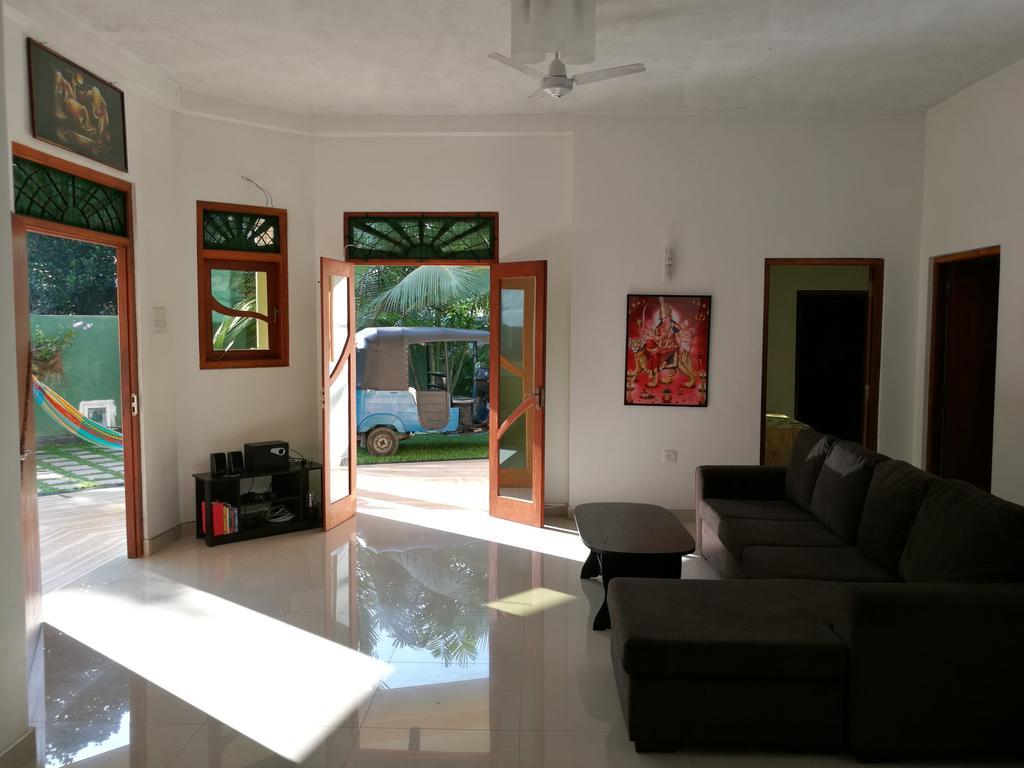 Guesthouse Dilush Beruwala Buitenkant foto