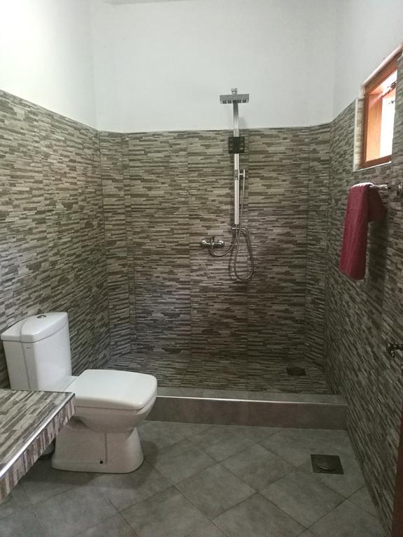 Guesthouse Dilush Beruwala Buitenkant foto